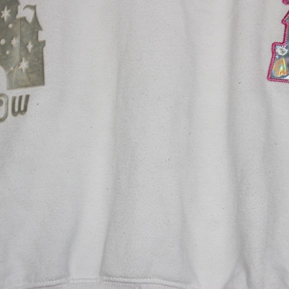 Disney White Sweatshirt Castles Graphic Crewneck Pullover Long Sleeve Womens M - Picture 7 of 7